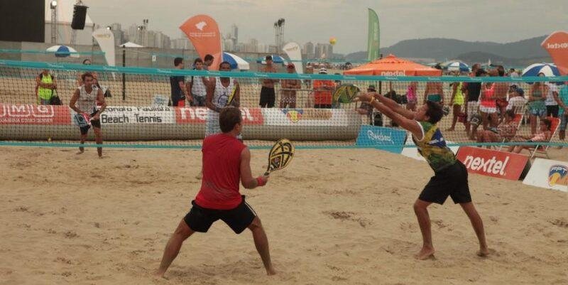 Imagem Santos autoriza retomada de esportes coletivos em quadras, campos e praias