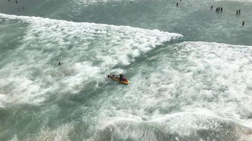 Imagens feitas pelo helicóptero Águia da Polícia Militar em Guarujá - Divulgação/Grupamento de Bombeiros Marítimo