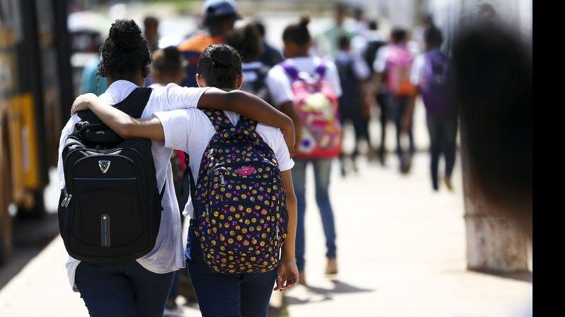 Retomada de escolas estaduais em São Paulo beneficia 200 mil alunos - © Marcelo Camargo/Agência Brasil