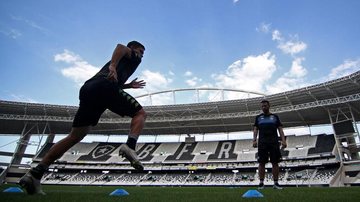 Lazaroni tem desfalques para escalar o Botafogo contra o Fluminense - Vitor Silva / Botafogo