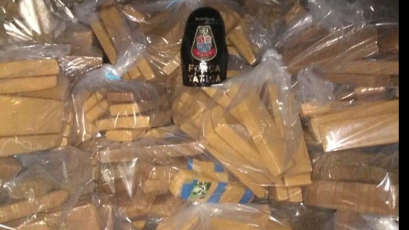 TONELADA DE DROGA - Divulgação/Polícia Militar