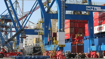 Imagem Porto de Santos é alvo de fiscalizações