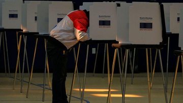 Eleição nos EUA começa com filas curtas e calma - © REUTERS/Jeffrey Dean/Direitos reservados