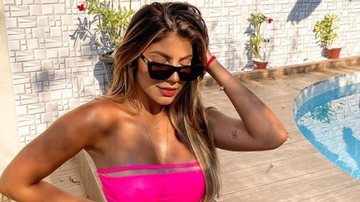Hariany Almeida aposta em modelito “curtinho” e rouba cena no Instagram