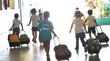 Pandemia impacta contratos das mensalidades das escolas em 2021 - © aRQUIVO - AGÊNCIA bRASIL