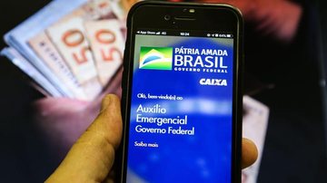 Bolsonaro sanciona projeto de lei que cria poupança social digital - © Marcello Casal JrAgência Brasil