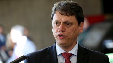 Imagem Ministro anuncia o ‘maior leilão rodoviário da história’