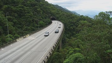 Rodovia dos Imigrantes, trecho de serra. - Imagem: Ecovias