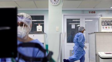 Covid-19: Brasil tem mais 271 óbitos e 15.383 novos casos em 24h - © DIEGO VARA