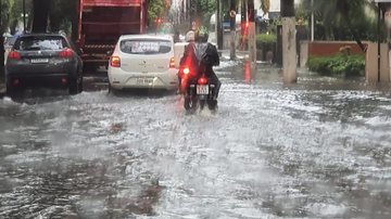 Imagem Chuva causa alagamentos na Baixada Santista