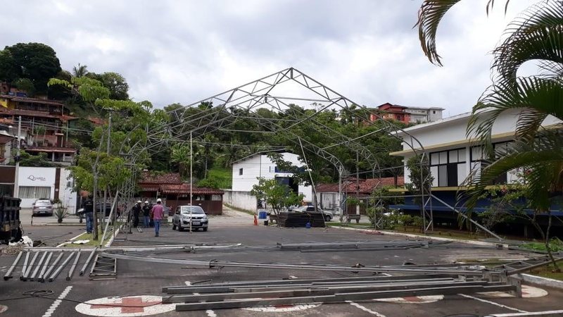 Imagem Ilhabela inicia instalação de hospital de campanha na Barra Velha