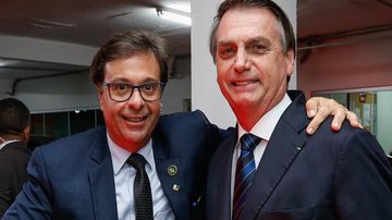 Novo Ministro do Turismo - Gilson Machado abraçado com o até então Presidente da República - Jair Bolsonaro Gilson Machado - Divulgação/Flickr Planalto
