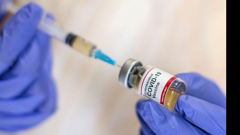 Vacina da AstraZeneca é promissora em idosos, revela estudo - © REUTERS/Dado Ruvic/Direitos Reservados