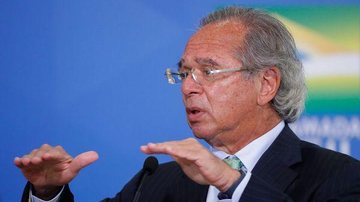 Imagem Guedes diz que país vai perder menos empregos que na última recessão