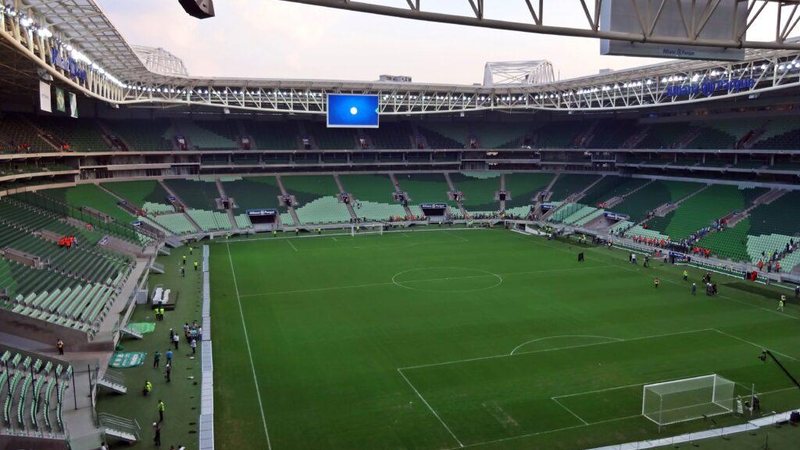 Zagueiro Luan retoma treinos na Academia, e 14 atletas seguem afastados - César Greco / Palmeiras
