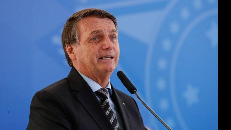 Bolsonaro edita MP que flexibiliza regras de aquisição de vacinas - © Alan Santos/PR