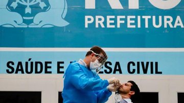 Cidade do Rio de Janeiro recebe 10 mil testes para covid-19 - © Beth Santos/Prefeitura do Rio de Janeiro