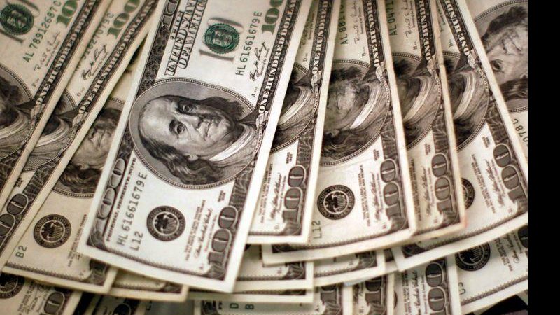 Dólar sobe para R$ 5,30, mas acumula queda na semana - © REUTERS/Rick Wilking/Direitos reservados