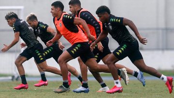 Honda se despede do Botafogo e explica motivos para deixar o clube - Vitor Silva / Botafogo