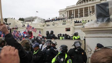 Protesto interrompe sessão do Congresso dos EUA para validar eleição - © REUTERS / Leah Millis