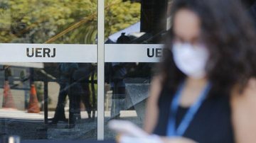Tema da redação segue linha adotada em edições anteriores do Enem - © Tânia Rêgo/Agência Brasil