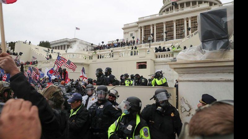 Autoridades se manifestam sobre invasão do Congresso norte-americano - © REUTERS / Leah Millis