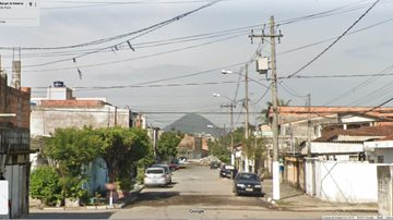 Rua onde ocorreu o crime, em São Vicente, litoral paulista - Foto: Reprodução / Google maps