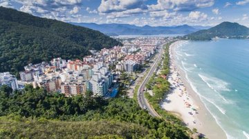 Imagem Ubatuba permanece na fase amarela para virada do ano