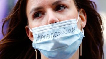 Alemanha adota restrições mais duras em batalha contra a pandemia - © Reuters/Fabrizio Bensch/Direitos Reservados