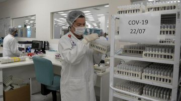Covid-19: número de casos sobem e mortes caem, segundo boletim - © REUTERS / Washington Alves