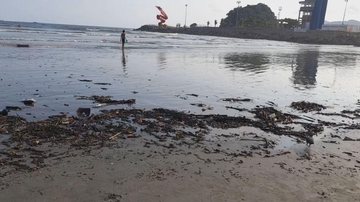 Canal 1: Morador critica sujeira trazida pelo mar em Santos - Reprodução/Pekeno Quebra