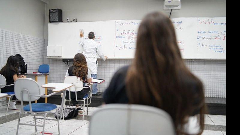 Em SP, professores da rede pública anunciam greve em aula presencial - © Studio Formatura/Galois