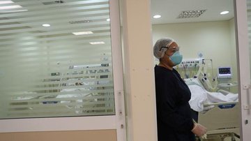 Covid-19: mortes somam 230 mil e número de casos chega a 9,44 milhões - © REUTERS/Amanda Perobelli/Direitos Reservados