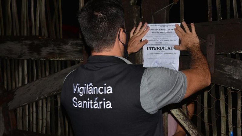 Bar foi interditado por se manter aberto na fase laranja - Foto: Divulgação/Prefeitura de Caraguatatuba