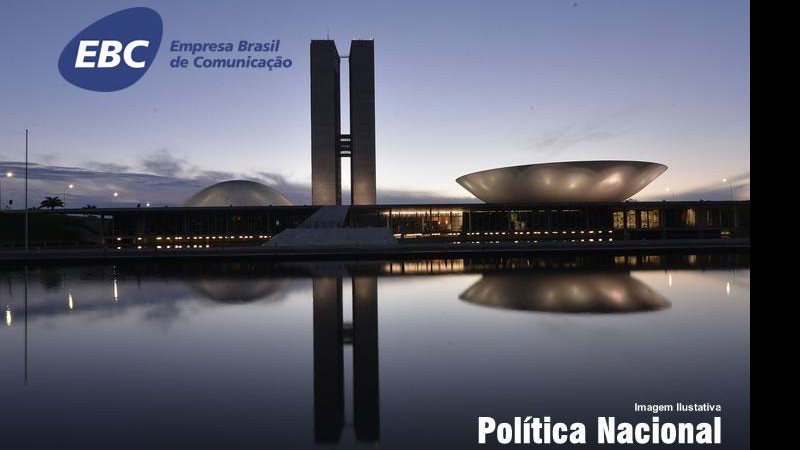 Solenidade com Bolsonaro abre tráfego em ponte no São Francisco
