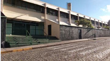 Escola Estadual Laurinda Cardoso de Mello Freire Adolescente é encontrado morto em escadaria de escola em Mogi das Cruzes - Reprodução