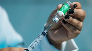 Covid-19: estado do Rio começa a distribuir segunda dose de vacina - © Tânia Rêgo/Agência Brasil