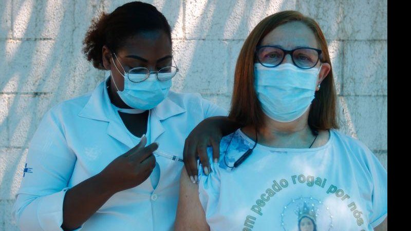 Secretários de saúde defendem que vacina vá para grupos vulneráveis - © Tânia Rêgo/Agência Brasil