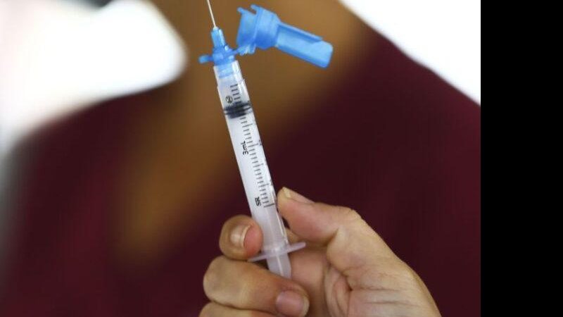 Cariocas devem tomar segunda dose de vacina no mesmo posto da primeira - © Marcelo Camargo/Agência Brasil