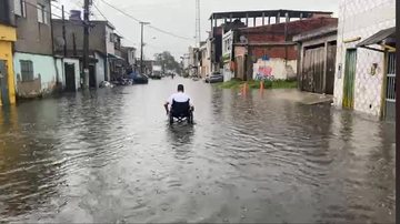 Chuva causou transtornos em diferentes pontos da cidade - Divulgação