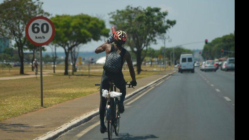Bolsonaro anuncia redução no imposto de importação de bicicletas - © Arquivo/Agência Brasil