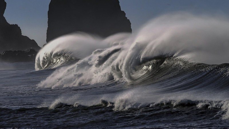 Ondas fortes Cidade do litoral tem previsão de mar agitado nesta quarta Ondas podem char a 2,5m - Reprodução/Pixabay