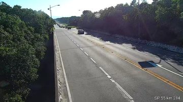 Imagem Rio-Santos: tráfego intenso entre Bertioga e São Sebastião e fluindo bem no trecho de Ubatuba