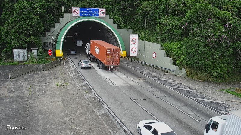 Tráfego intenso na subida pela Imigrantes - Ecovias