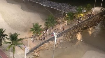 São Vicente: moradora flagra aglomeração no Píer do Gonzaguinha nesta madrugada - Reprodução