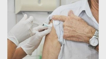 Própria equipe de saúde onde o erro foi cometido percebeu o equívoco e buscou remediar a situação Idoso bertioga - vacinas diferentes - Imagem ilustrativa - reprodução