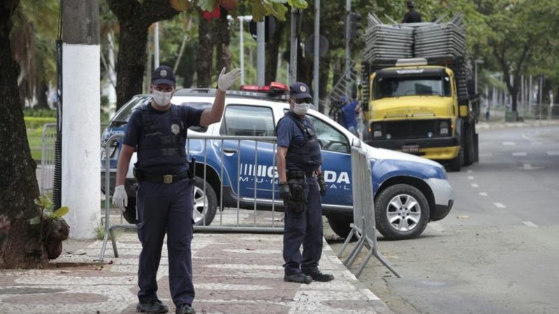 Santos reforça fiscalização em lockdown noturno - Anderson Bianchi
