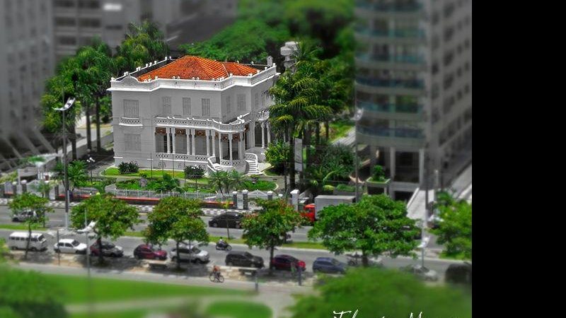 Vista aérea do casarão branco Pinacoteca de Santos - Foto: Flávio Marques