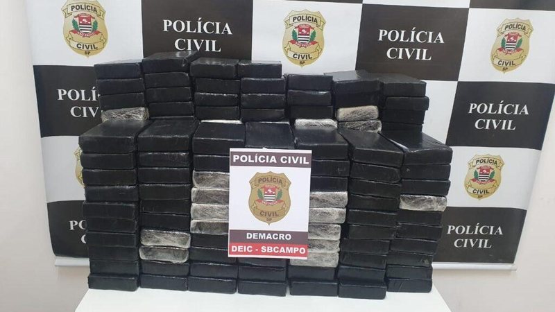Homem é preso com 164 tijolos de cocaína em Itu