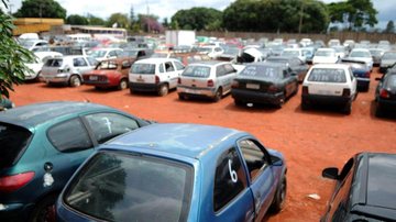 Detran leiloa mais de 700 veículos em Guarujá - Gabriel Jabur/Agência Brasília